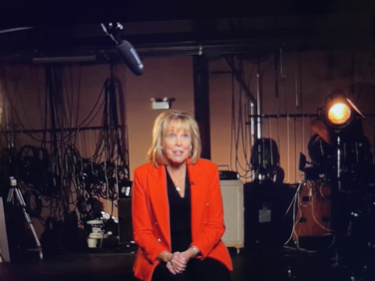 Watching <a href="/NBC5Chicago/">NBC5 Chicago</a> #ChicagoMayoralRunoffForum.
<a href="/MaryAnnAhernNBC/">Mary Ann Ahern</a> is absolutely the best debate/forum moderator in the country. Need to see her talent on the national stage during #PresidentialElection2024. #BestoftheBest #InternationalWomansDay2023