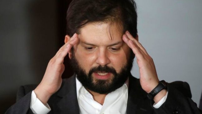 Cooperativa's tweet photo. 🔴 #AlertaCooperativa Boric tras rechazo a reforma tributaria: "Pareciera que los objetivos de algunos son pegarle al Gobierno e impedir los cambios" https://t.co/zI09iJVrL5 https://t.co/0OTG6xmi8q