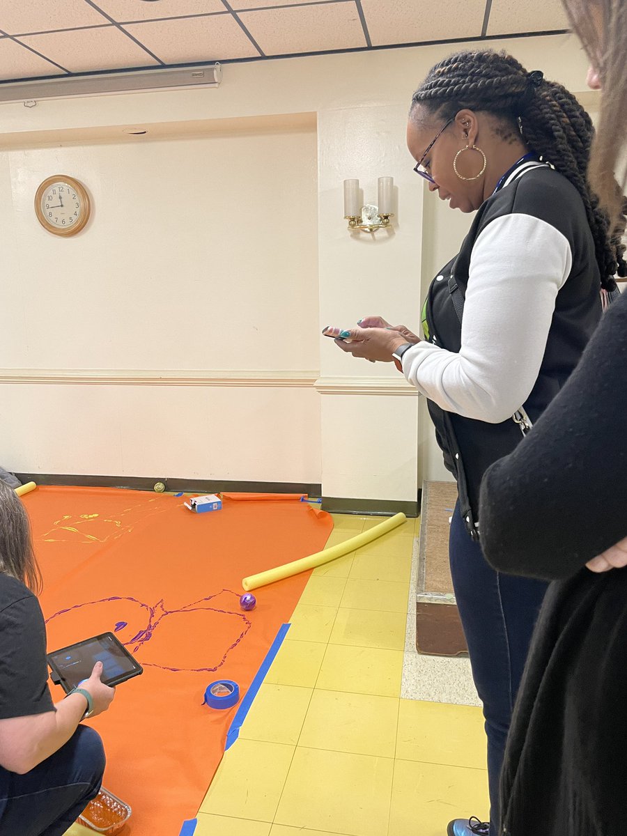 Teachnmomma's tweet image. Such a fun day @GRAETCorg learning some new things to take back to @PinchbeckESRays! #EdTechRVA2023 @HCPS_Innovates