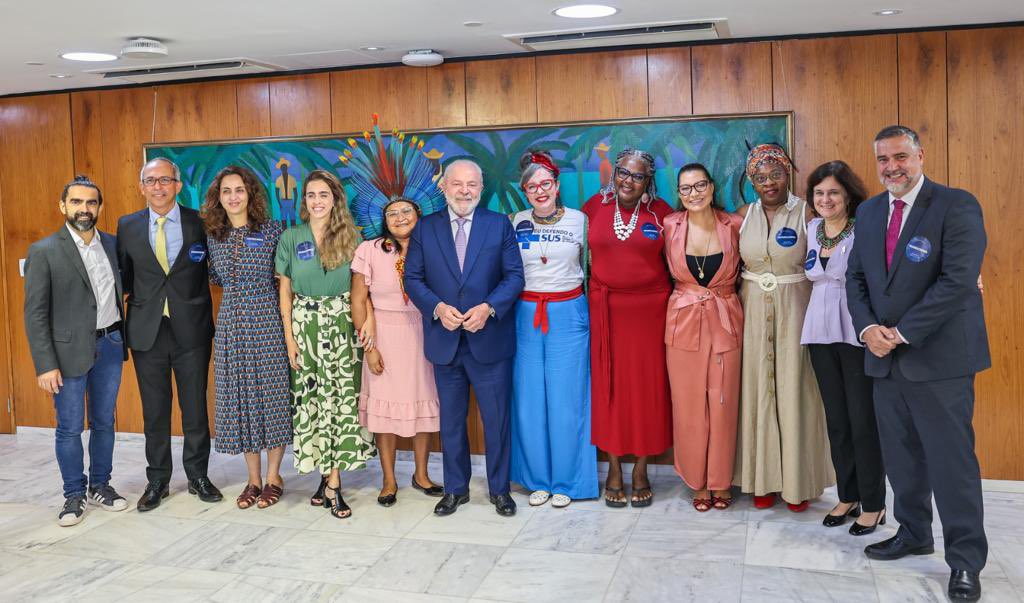 Lula tweet media