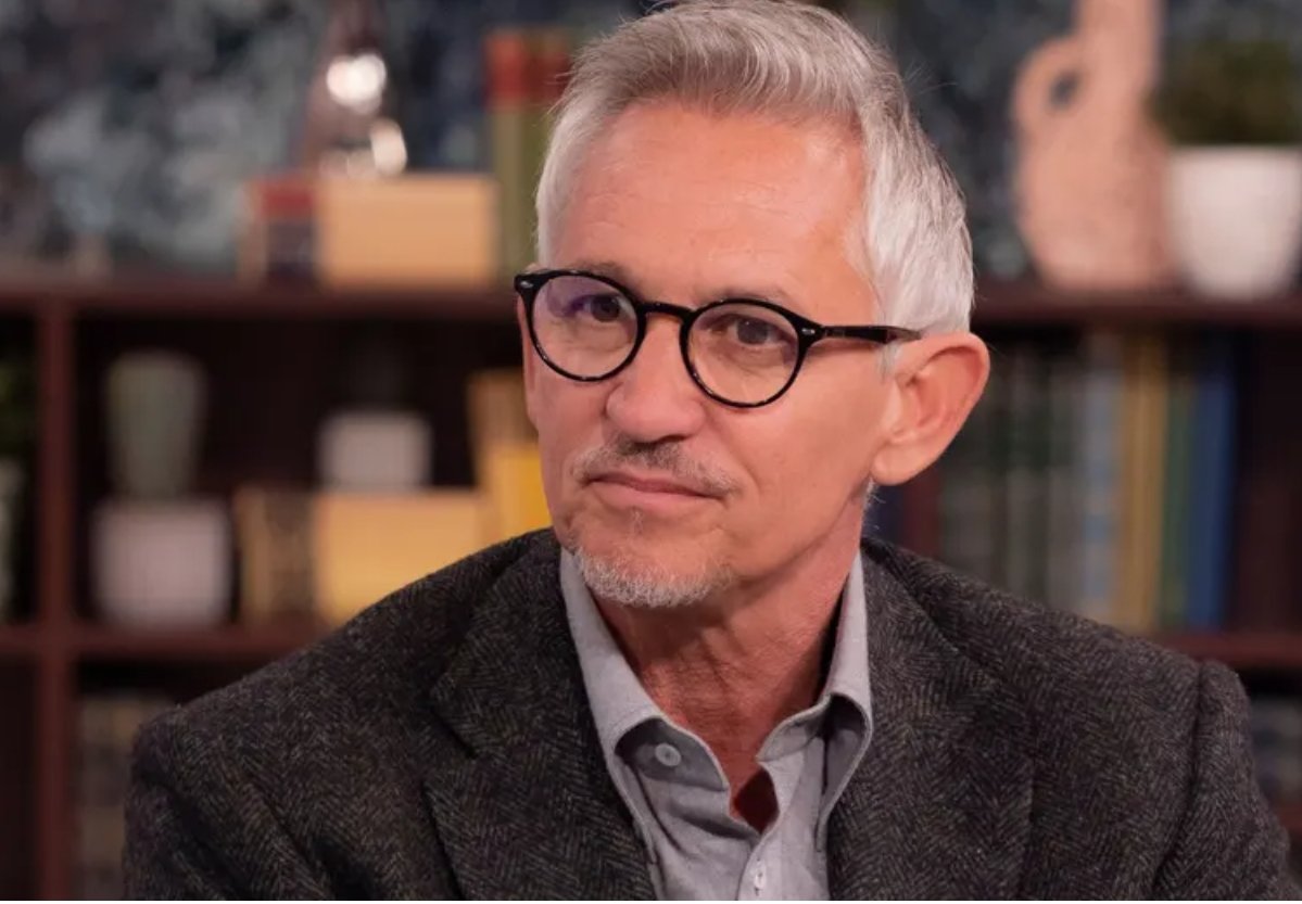 Perhaps we should boycott the BBC to show our anger. Cancel our licence payments until they rid their board &amp; platforms of Tory shills like Richard Sharp, Tim Davie, Laura K &amp; Fiona Bruce, Gibb, et al.
#BoycottBBC
#BBCBias 
#BBCToryShills 
#GarylinekerSpeaksForMe
#GaryLineker