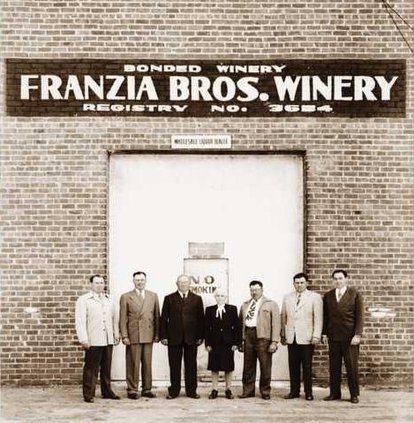 ✨ Here's to a trailblazer...Teresa Carrara Franzia (middle). In the 1930's when her husband was away, she took out a $10,000 loan to start Franzia Bros. Winery w/ her 5 sons. Without her entrepreneurial spirit we wouldn't be here today! . #broncowineco #internationalwomensday