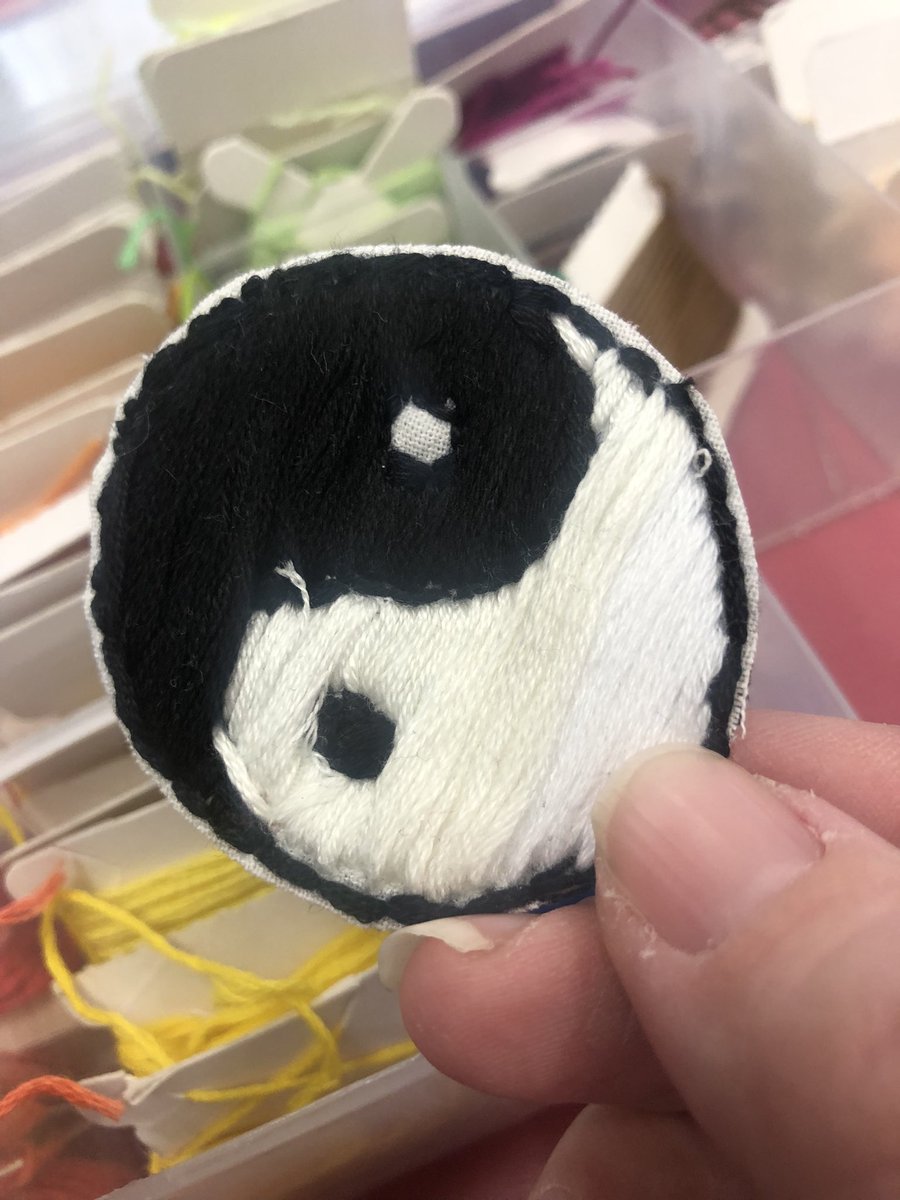 MrsVCfcs's tweet photo. Patches are getting finished up this week and this semesterβs group is all in on the satin stitching! #CardsCreate https://t.co/hop8hNjmQd