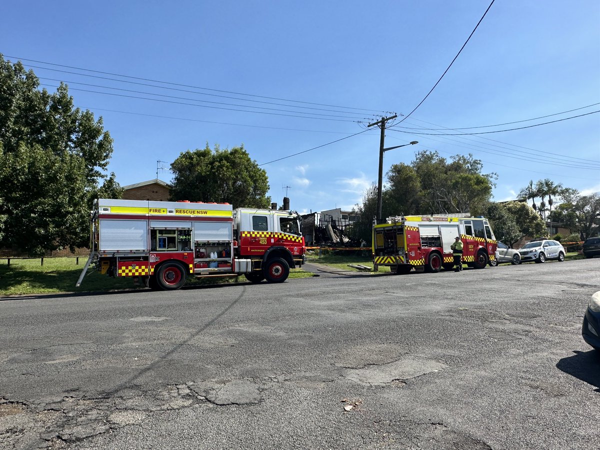 Police are investigating following a massive house fire in Taree overnight. Details tonight at 6pm <a href="/7NEWSCoast/">7NEWS Coast</a> <a href="/BiancaWhereat/">Bianca Whereat</a> <a href="/FRNSW/">Fire and Rescue NSW</a> #fire #taree #localnews
