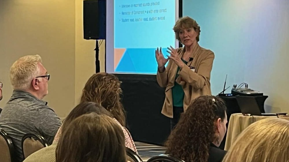 EBLIreads's tweet photo. Nora Chahbazi, founder of EBLI, presented today at the Plain Talk conference in New Orleans. She truly lives the EBLI mission of teaching the world to read!

#PlainTalkNOLA #StructuredLinguisticLiteracy #TeachTheWorldToRead https://t.co/7U0G8Yxpid