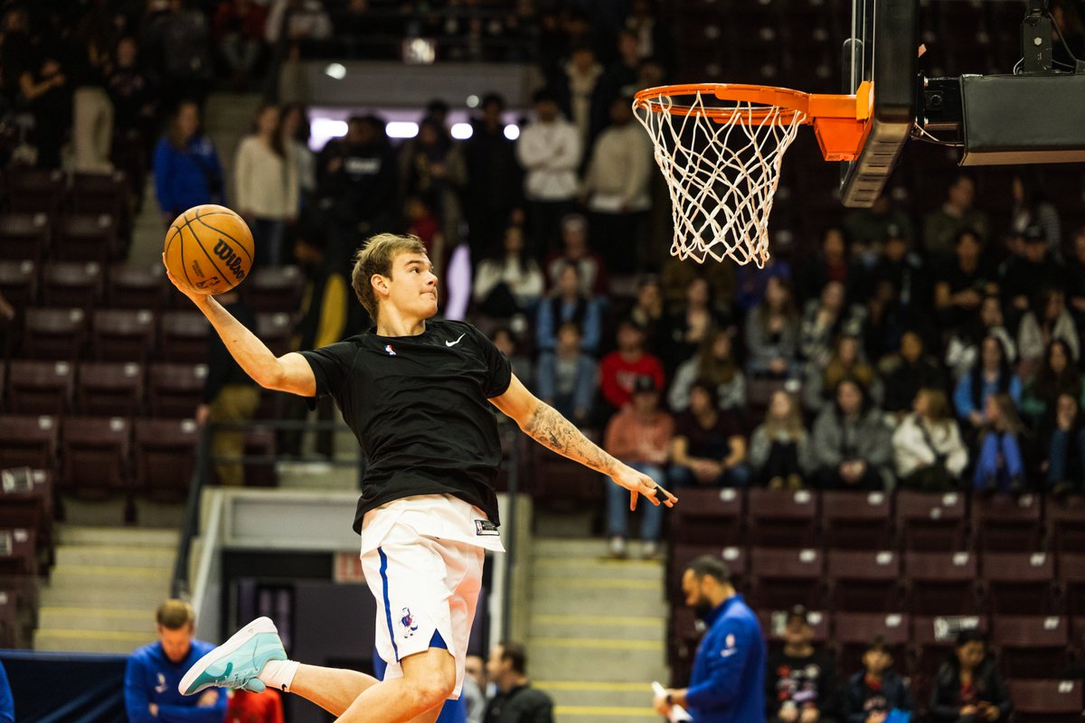 NBA dunk contest champion Mac McClung is taking the court <a href="/blue_coats/">Delaware Blue Coats</a> during their back-to-back games against the <a href="/Raptors905/">Raptors 905</a>. 
#roadtothesix #AWholeDifferentLeague
📸<a href="/KonnorKilloran/">Konnor Killoran</a>