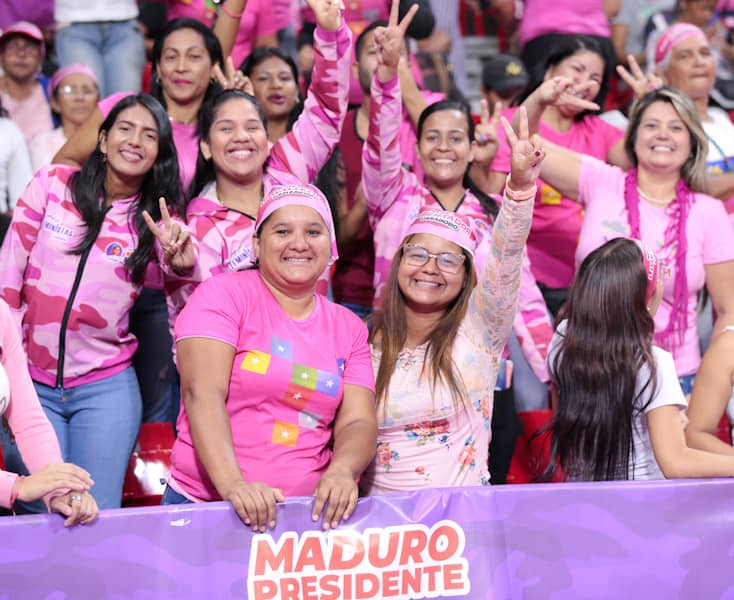 Presidente <a href="/NicolasMaduro/">Nicolás Maduro</a>: "El socialismo feminista del siglo XXI es legado de CHÁVEZ" 💜✅

#ChavezRevoluciónFeminista 
#08Marzo #ChávezFeminista