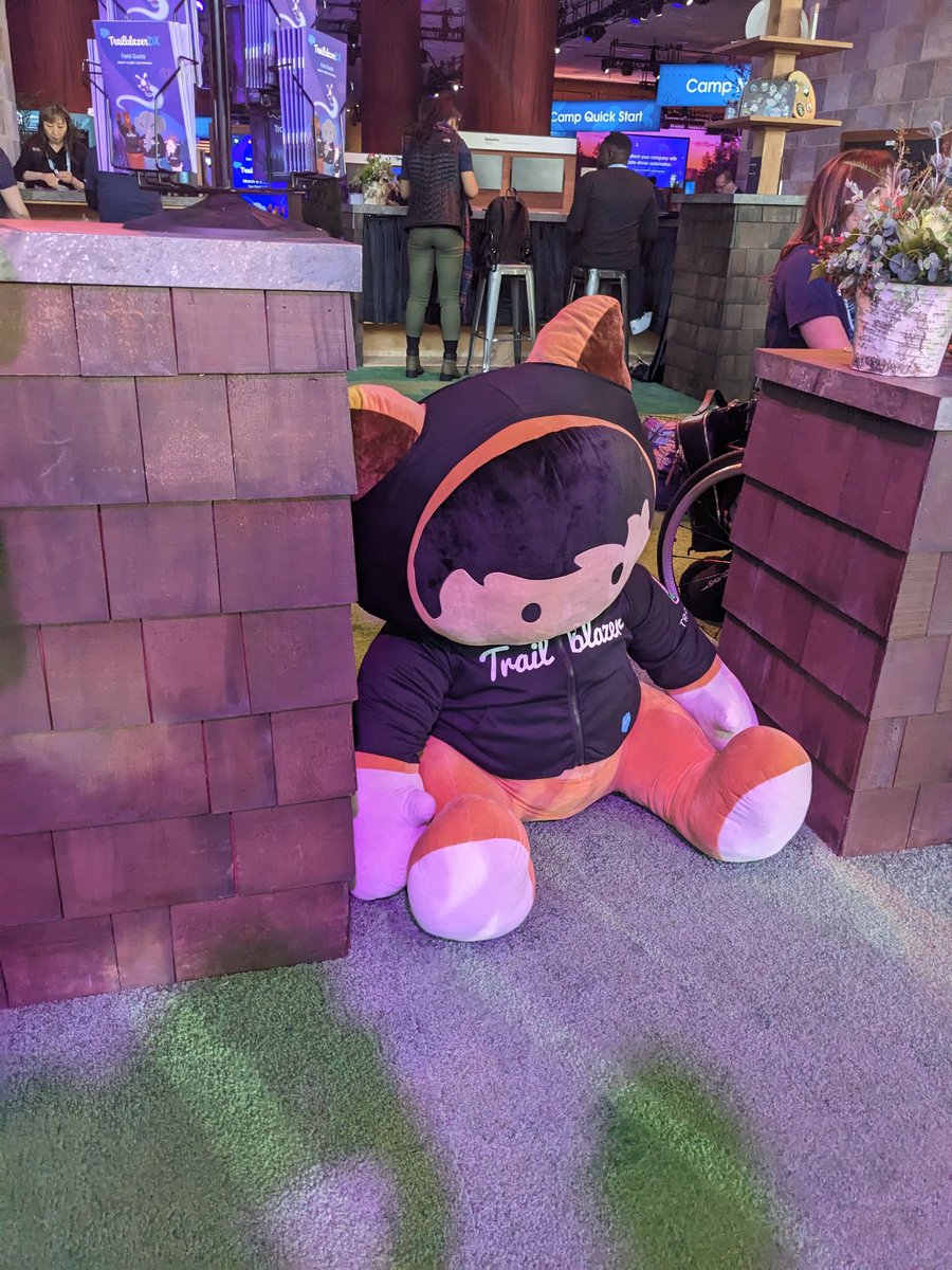 CallMeLT's tweet image. Anyone know how I bring him home with me? I'll buy him his own seat on the six hour plane ride! #TDX23 #SalesforceNewbie #AwesomeAdmin #please?

cc: @salesforce