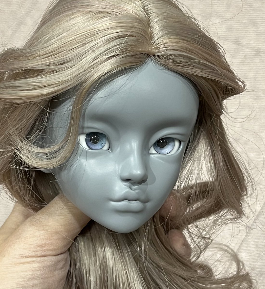 제 건강상의 이유로 오랜만에 찾아뵈어요.
두 아가씨를 준비하고 있습니다. 
<-아젤리아 아벨리아-> 입니다:)