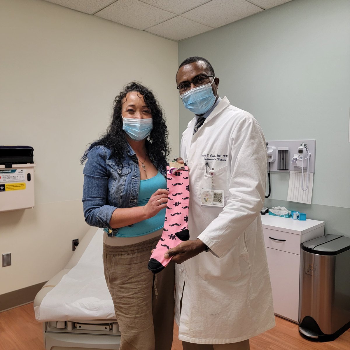 cvonraesfeld's tweet image. Welcome the newest member of the #PinkSocks crew. @EldrinL has been an instrumental part of my care, since my diagnosis of #LVNC in 2020 and a great resource along the way!  He's doing some amazing work in the #cardiac community. 💜🧦🌍 #LoveMore at @nickisnpdx @missionempathy