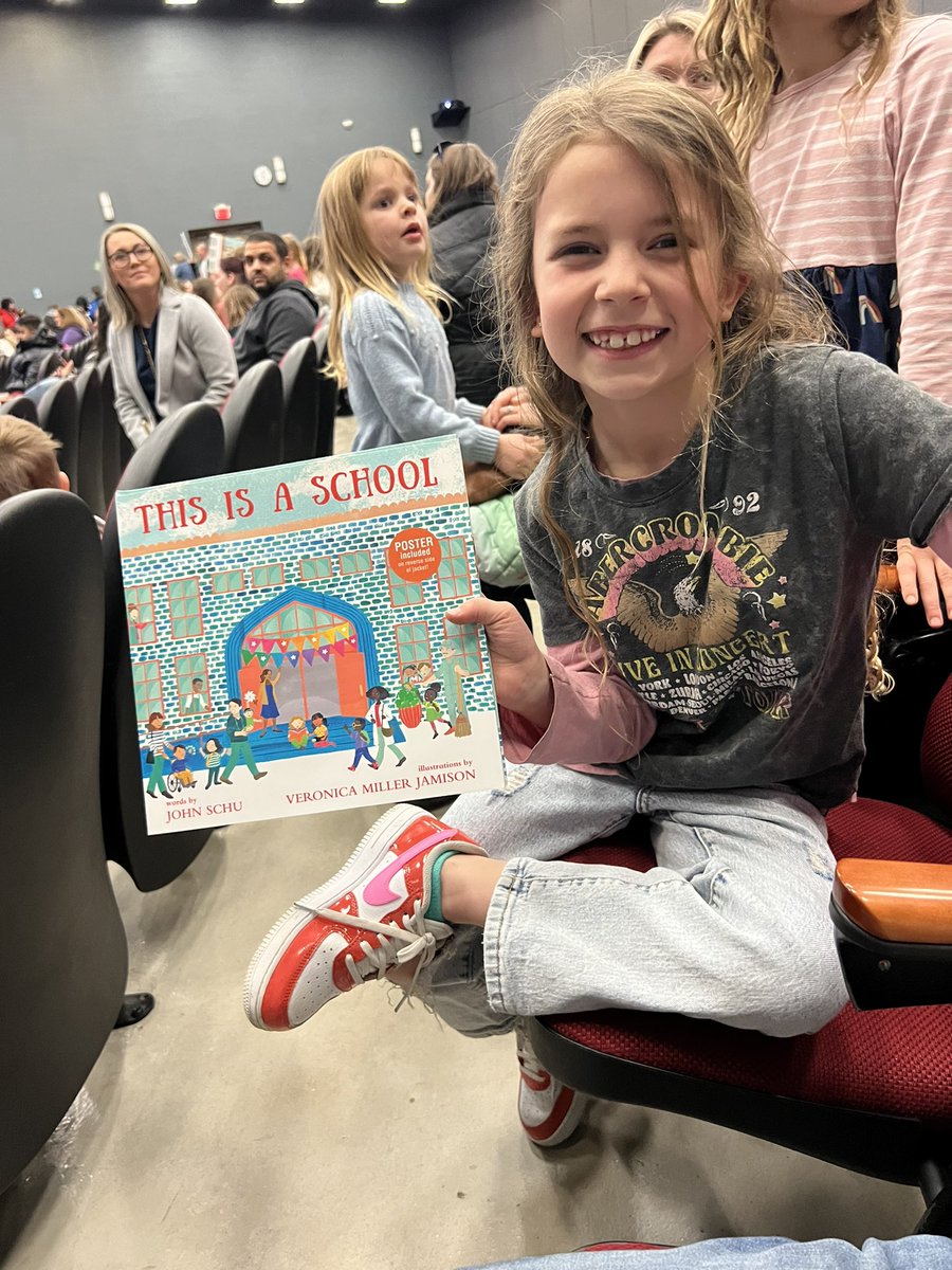 WHAT A NIGHT! Thanks <a href="/YEF115/">YEF 115</a> <a href="/melinda_lasky/">Melinda Lasky</a> <a href="/LBookends/">LibrarianBookends (Steph 💛& Mary❤️) #alaac24</a> for sharing the love of reading with our community! And to <a href="/MrSchuReads/">John Schu</a> —bravo, bravo!!