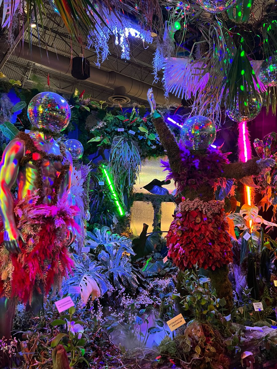 visitphilly's tweet photo. The @PHSgardening Flower Show is in full bloom and we're obsessed! ๐
#visitphilly #phsflowershow #thingstodoinphilly https://t.co/PNT0D8VDQ0