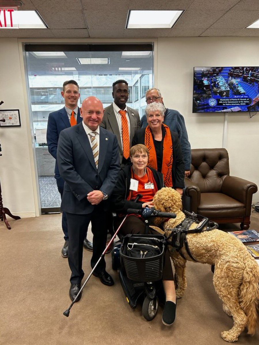 Thanks <a href="/SenMarkKelly/">Senator Mark Kelly</a> for meeting with #MSActivists today and supporting our efforts. #msppc22