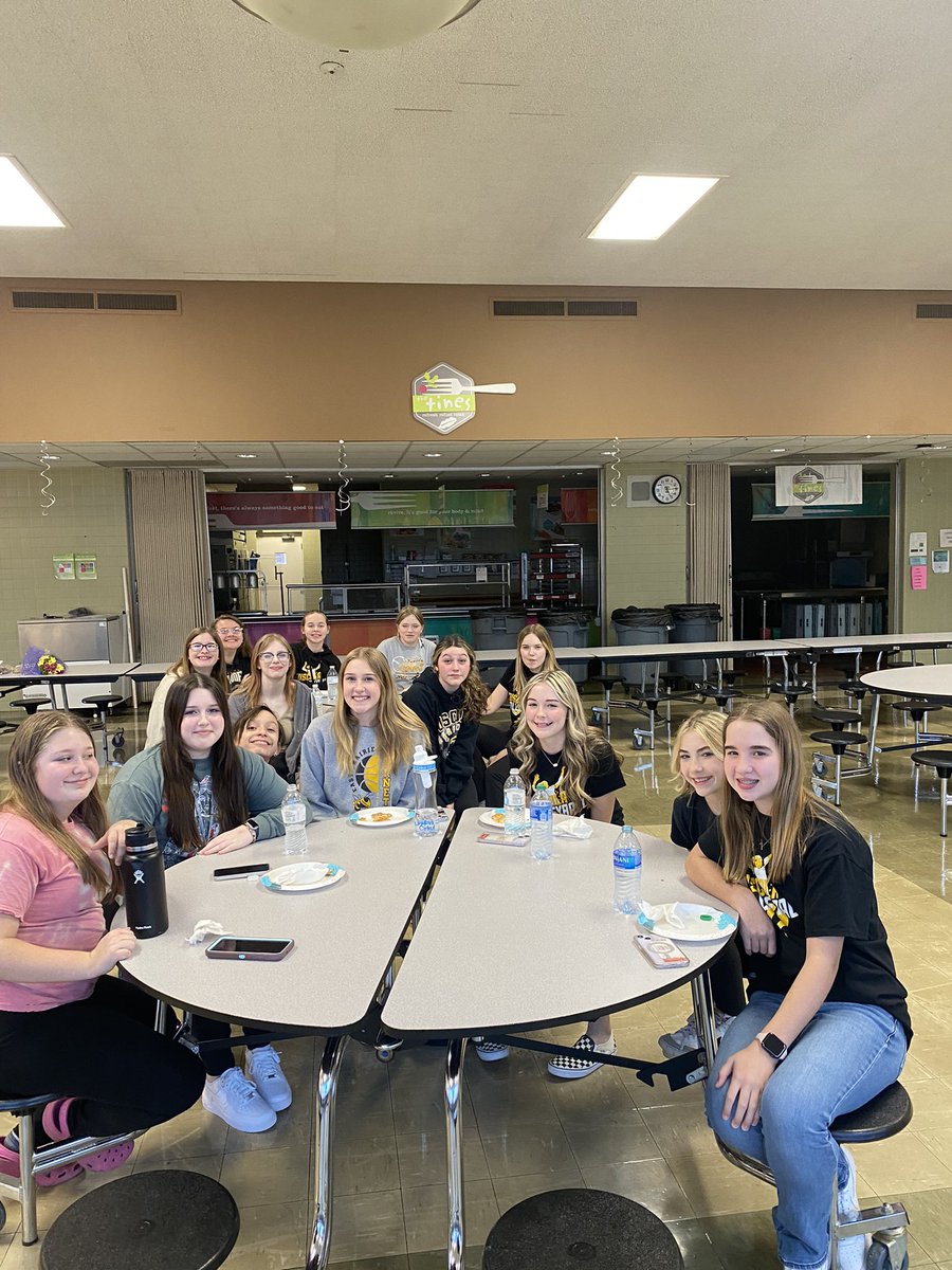 EP Girls Volleyball tweet media