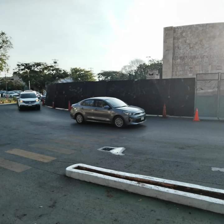 CristynaEG's tweet photo. ¿En serio tanto miedo nos tienen?  #merida #yucatan #8m #policia #ciudadmaspacifica https://t.co/vUjbqerNhz