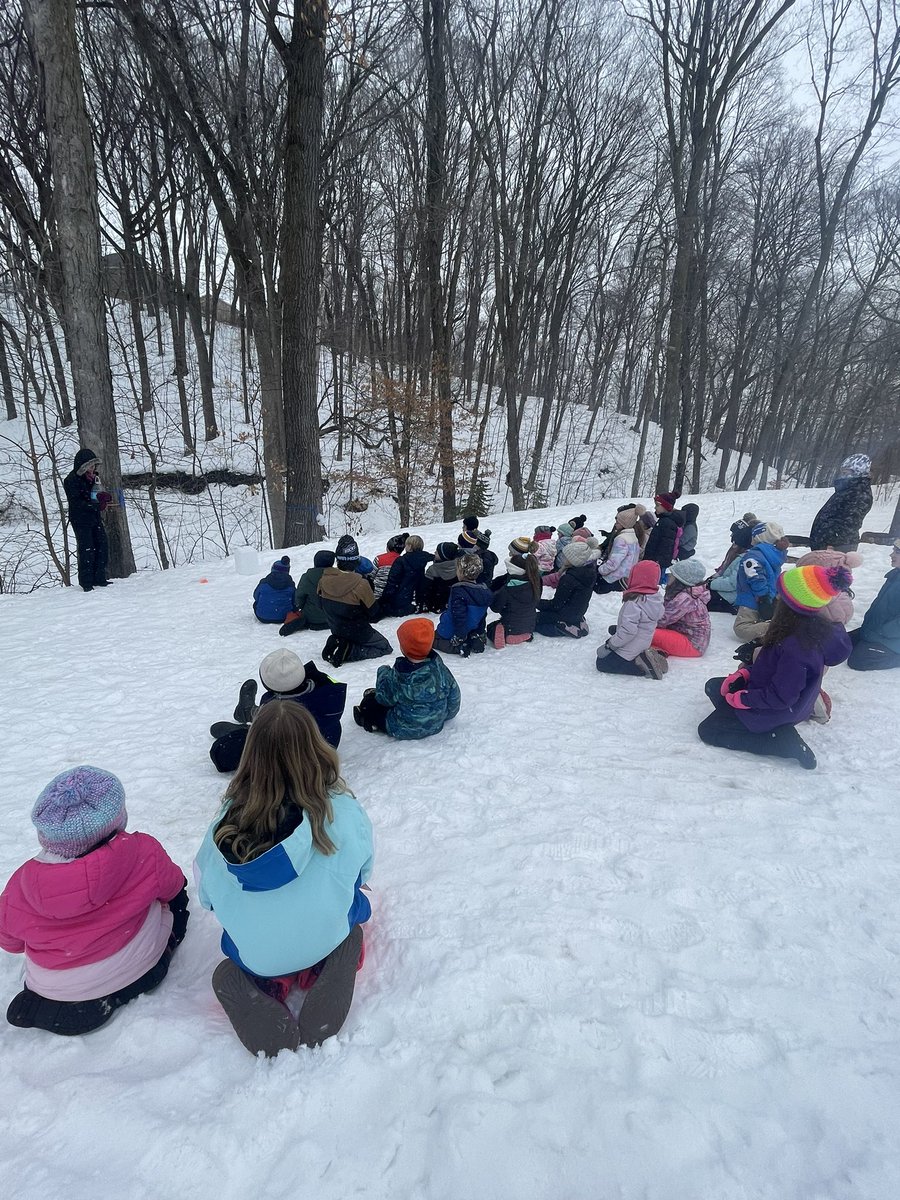 mschultzPLS's tweet photo. We collected sap with our 3rd grade buddies today! Look at it all! We are at a total of 12 1/2 gallons in 2 days! @JeffersPondPLS @isd719 https://t.co/RdWMqTKGn4