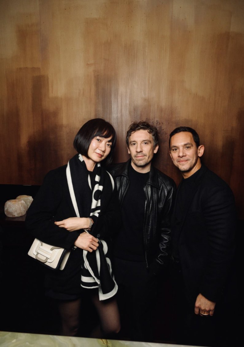bdn_archive's tweet photo. Bae Doona at Pierre Hardy Cocktail Party during Paris Fashion Week

 #BaeDoona #배두나 https://t.co/madyJepy0U