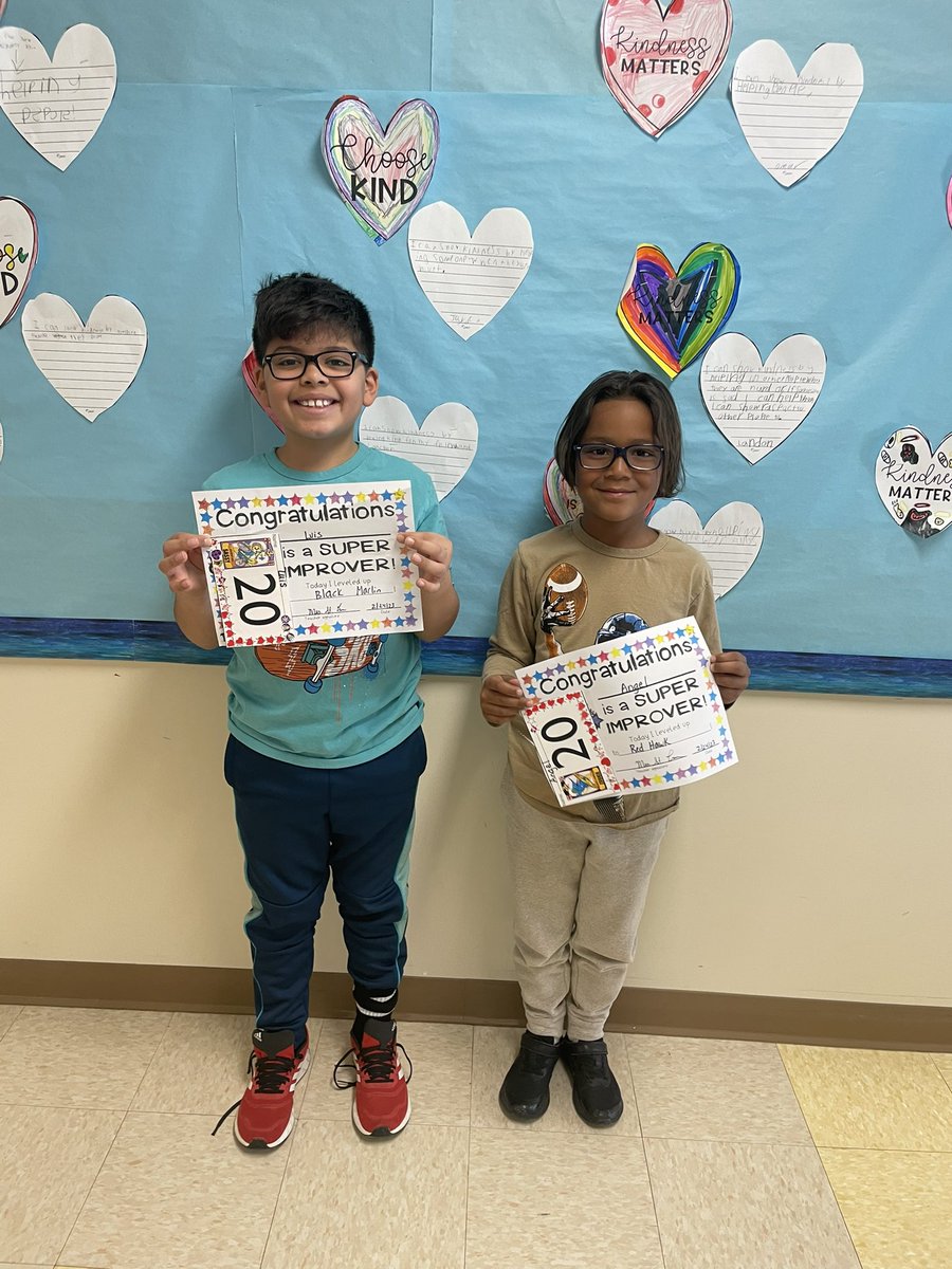 Sstlaurentgr2's tweet photo. Look who leveled up! #superimprovers #wholebrainteaching https://t.co/tNTp8Vd99e