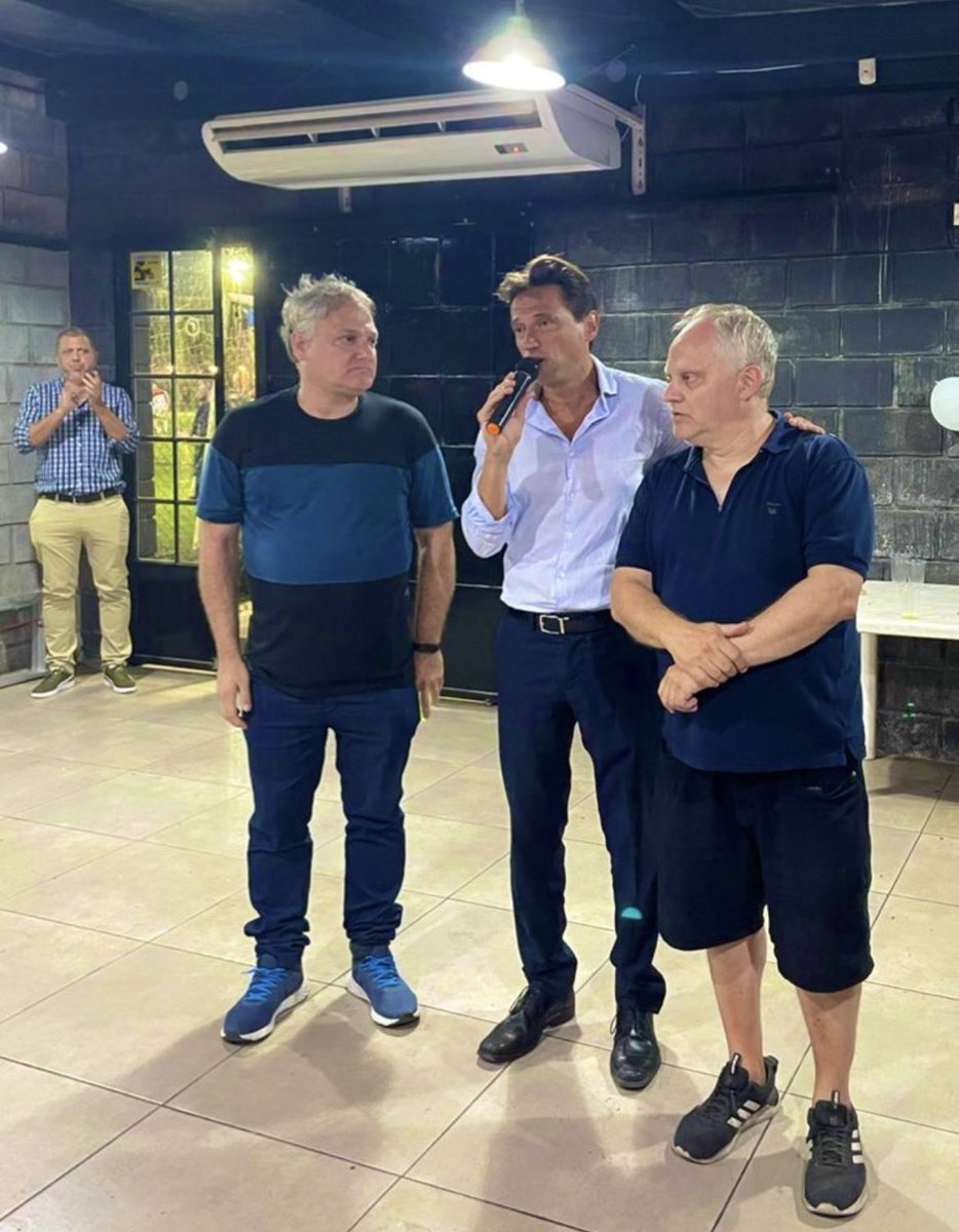 morettimarcelo's tweet photo. A 11 años de la mayor movilización de la historia de un club con 100mil hinchas en Plaza se Mayo para pedir por la Vuelta a Boedo.
Junto a Adolfo y @DiegoResnik, en @Boedo_en_Accion entendemos que el futuro del Club está en Boedo y trabajamos en proyectos para hacerlo realidad. https://t.co/KVNVsgme6b