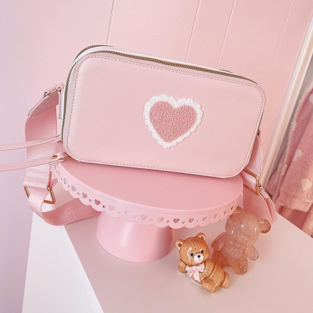 needle_things's tweet image. New favorite bag 👜