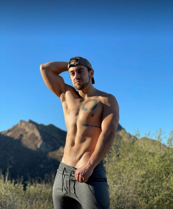 NEW SUB DISCOUNT 😜 get 20% off your first month!   Only for my Twitter fans use code "DaddyVIP" to get<a href="/tag/mvsales"class="tags"><span>#mvsales</span></a><a href="/tag/mvgayboys"class="tags"><span>#mvgayboys</span></a>