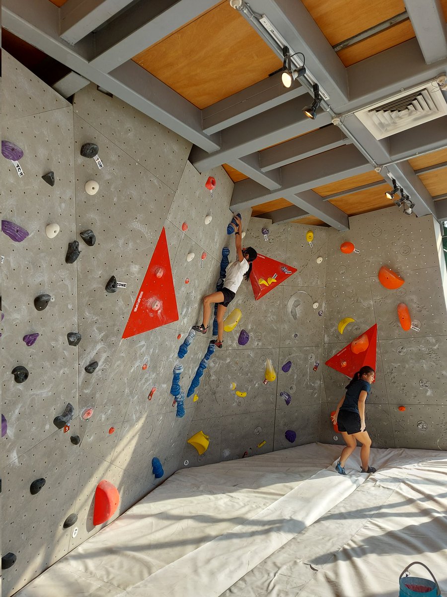 HIS PE & Sport tweet media