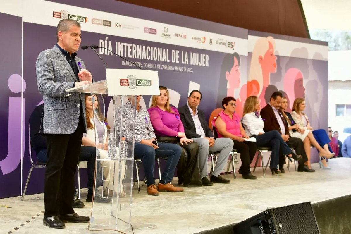 GobDeCoahuila's tweet photo. Al poner en marcha el #ProgramaEstatal de #Preparatoria y #Licenciatura para #Mujeres, el gobernador @mrikelme sostuvo que su empoderamiento educativo es la única herramienta que les permite impulsar el ejercicio de sus derechos. https://t.co/6C7r5Eh5T1