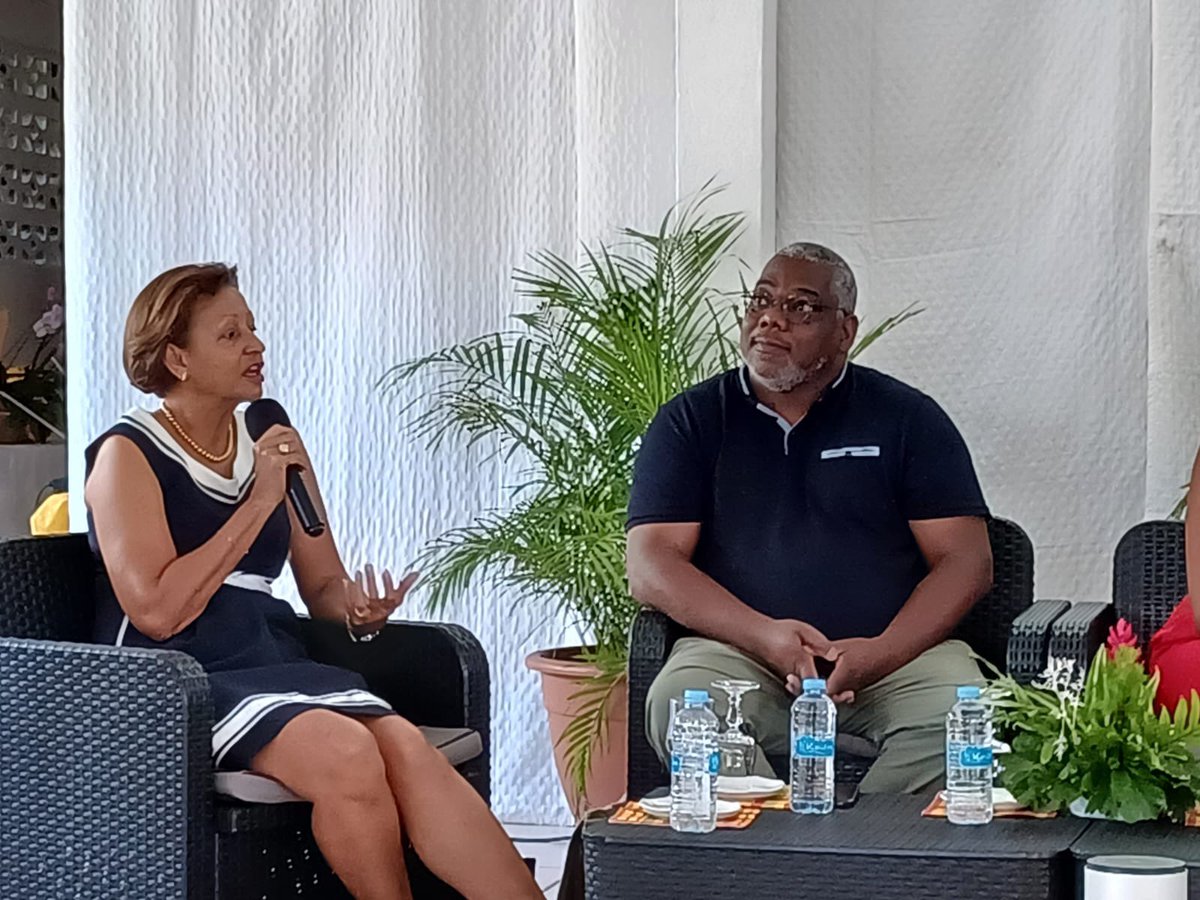 EmmaDahomay's tweet photo. @EDF_Guadeloupe mettait aujourd’hui les femmes à l’honneur à l’occasion de la #journeedesdroitsdelafemme, en organisant un débat sur la thématique « Réussir n’a pas de #genre ». Des échanges, témoignages inspirants et on l’espère des prises de consciences ! https://t.co/9I70oUnkza
