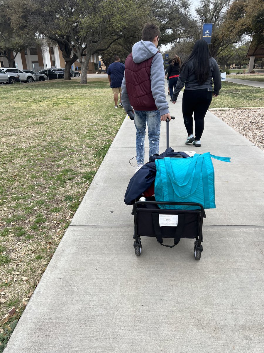 kerudolph's tweet photo. I can’t put into words these moments today. I wasn’t able to attend the trip, but two of our awesome staff members were sure to keep me updated with pictures, videos, and text messages. They even packed me a lunch “just in case” I could make it. These moments make it worth it. https://t.co/phvdVK6aKU