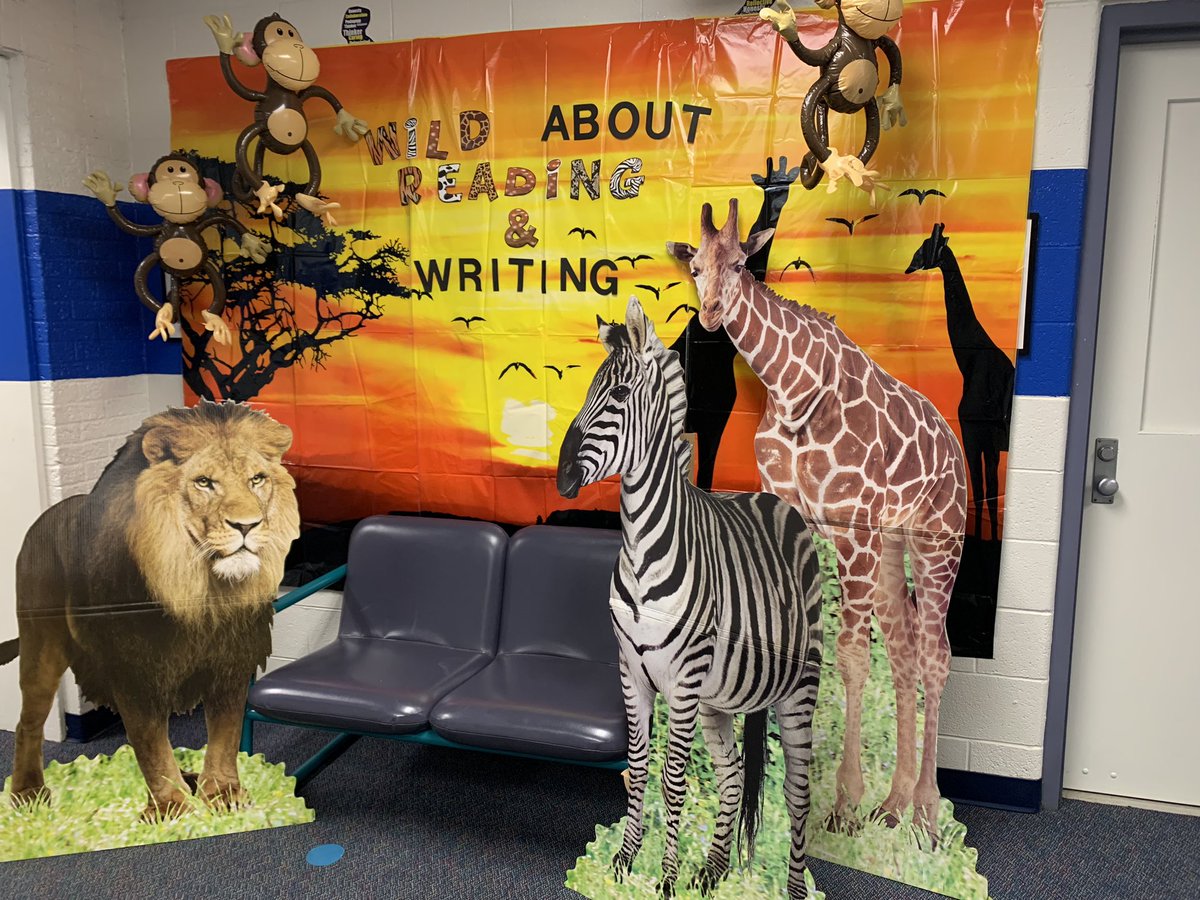 Love this time of year. March is Reading Month. <a href="/OCSWildcats/">Oxford Community Schools</a> @AnitaQonja