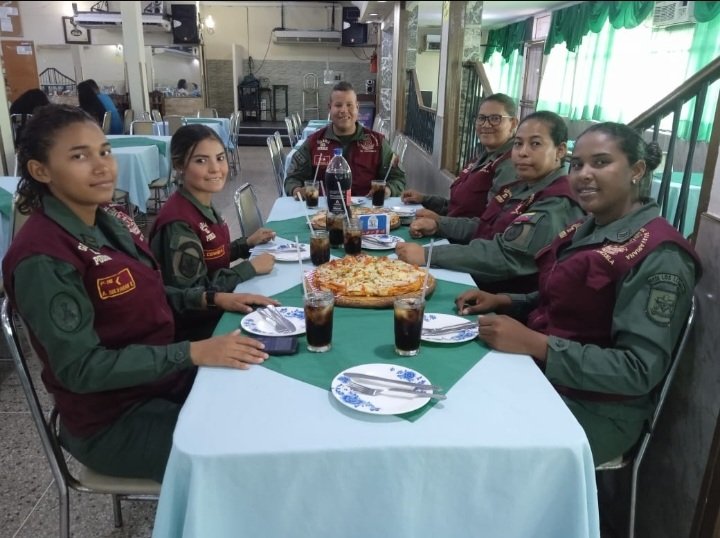 #ChávezRevolucionFeminista <a href="/dcabellor/">Diosdado Cabello R</a> Mi capitán las damas del honor del Destacamento de la Guardia del Pueblo San Juan de los Morros, hoy en el día Internacional de la mujer y viendo  su Programa Con El Mazo Dando les envían saludos Revolucionarios Bolivarianos y Chavistas