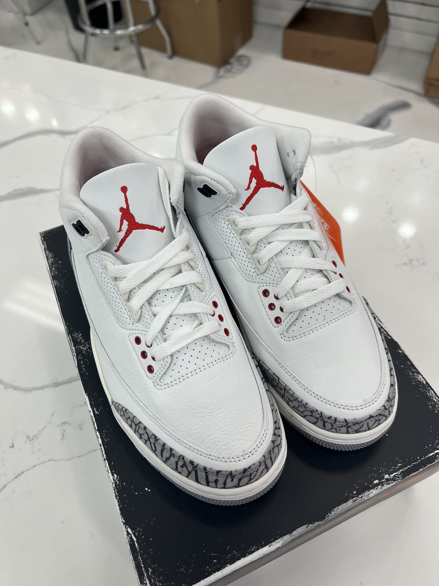 Roszko72's tweet photo. Sneaker Of The Year??? https://t.co/3178MtUrZ0