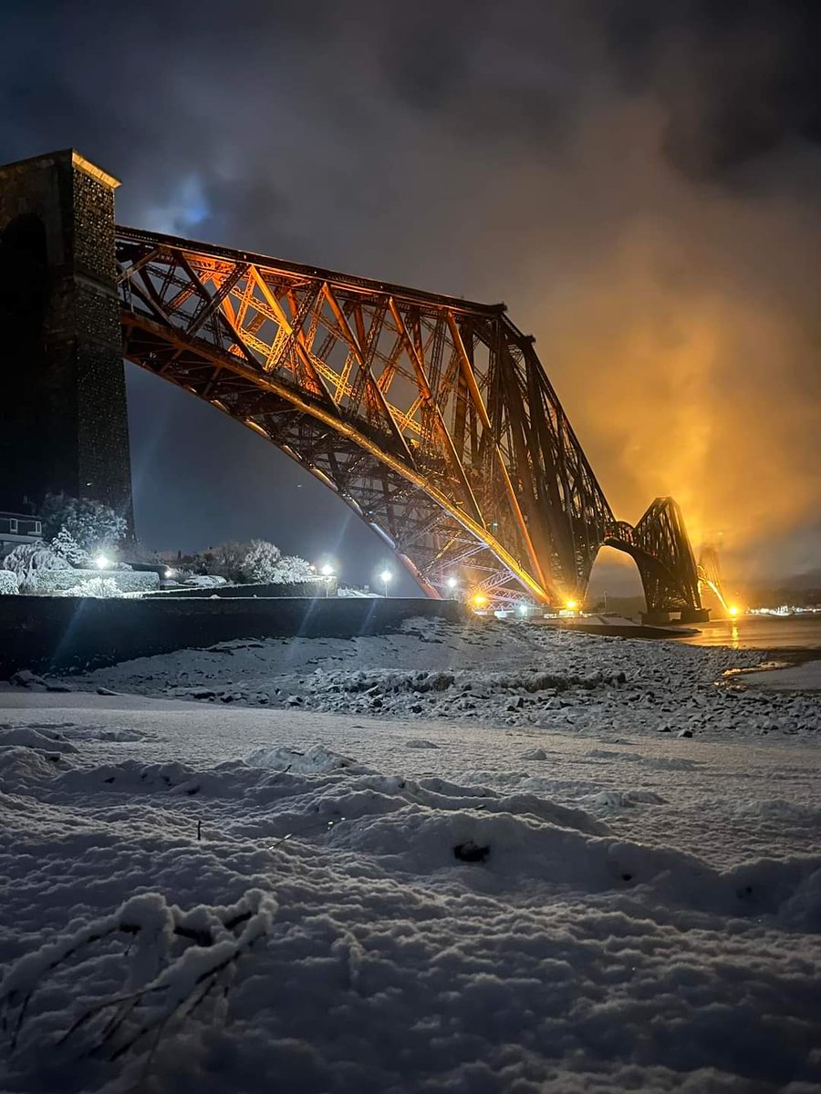 gingereejit's tweet image. Snow has fallen this evening by the Forth Bridge completely covering the nearby shoreline.