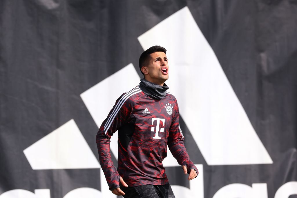 Fabrizio Romano (@fabrizioromano) on Twitter photo Bayern director Salihamidžić on Cancelo: "João will still be a very important player for us. He hasn't been playing, training the way he had imagined lately. We're communicating well with him", told <a href="/georg_holzner/">Georg Holzner</a> 🔴 #Bayern
"He's an outstanding player who'll be important". Bayern director Salihamidžić on Cancelo: "João will still be a very important player for us. He hasn't been playing, training the way he had imagined lately. We're communicating well with him", told <a href="/georg_holzner/">Georg Holzner</a> 🔴 #Bayern
"He's an outstanding player who'll be important".