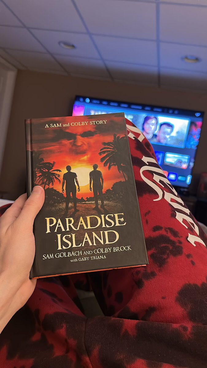 camcarta18's tweet photo. I know I’m little late to the party but finally got this and I am SO excited to start reading it! @SamandColby @SamGolbach @ColbyBrock https://t.co/SUBPLgpCeM
