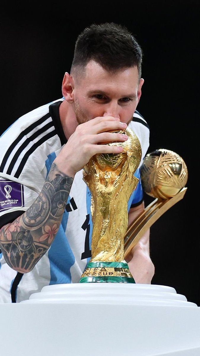 🎩❤️El Tío Slash💙🎸 tweet media