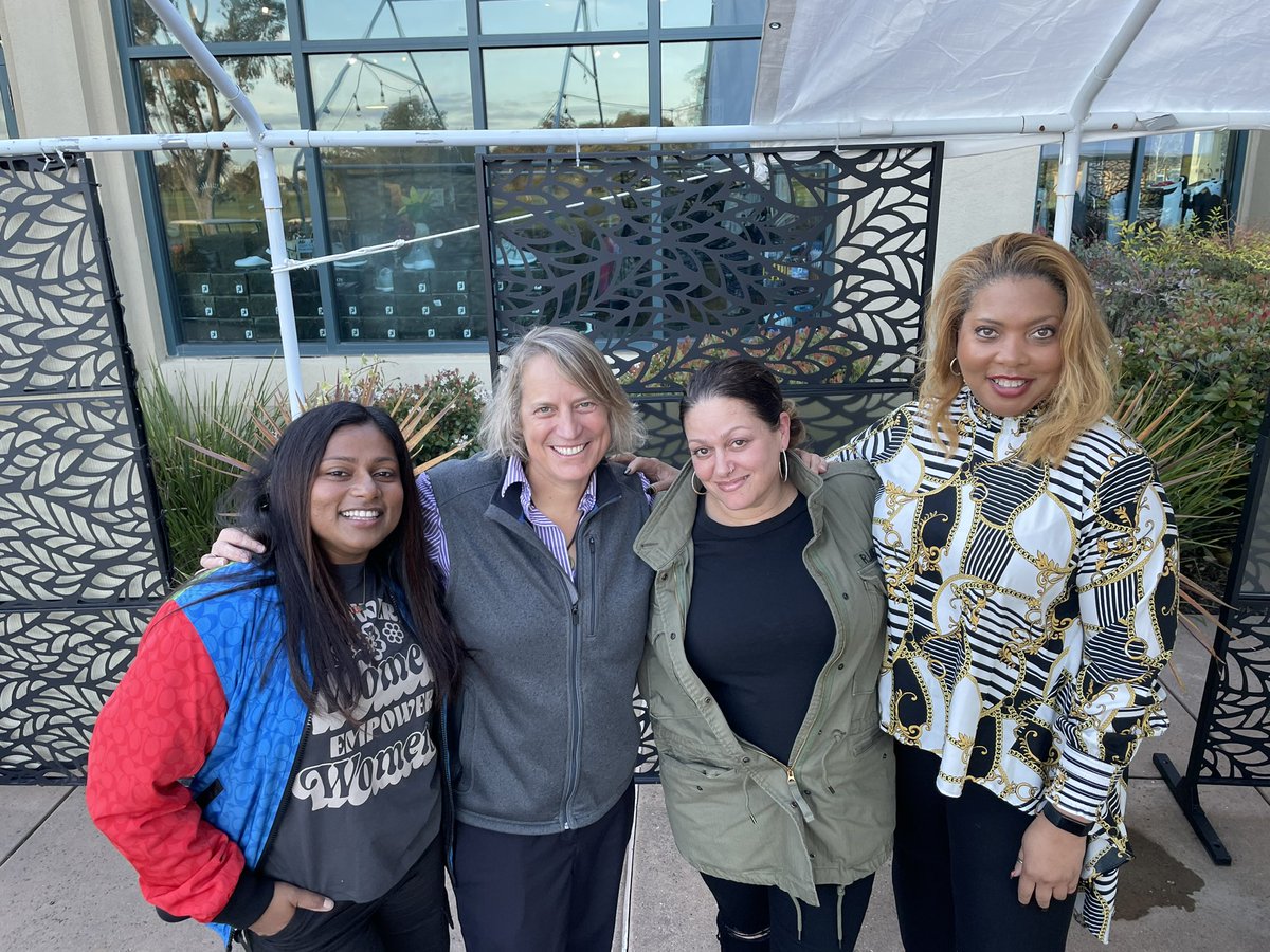 Celebrating International Women’s Day with women on the ramp! #EmbraceEquity #SFOuIMPACT @TeamSFOCG @Auggiie69 @annie54c @JoniBelknap @sychew51 #BeingUnited