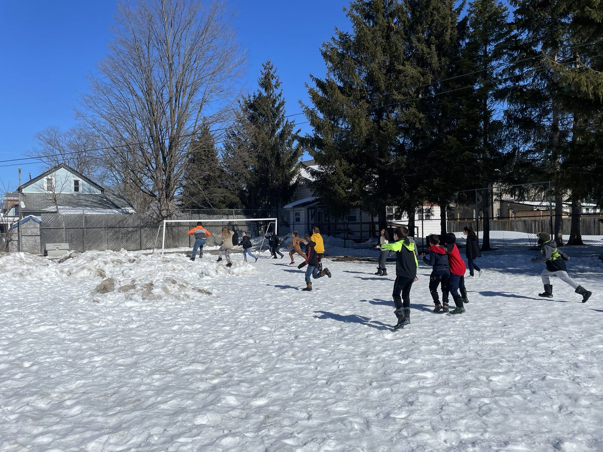 Restorative Circles about recess in our junior classes led to touch football games. Mr Brillinger and student leaders are teaching skills, rules, and how to navigate snowbanks in the end zone. #KnightsCode We all belong and are stronger together.