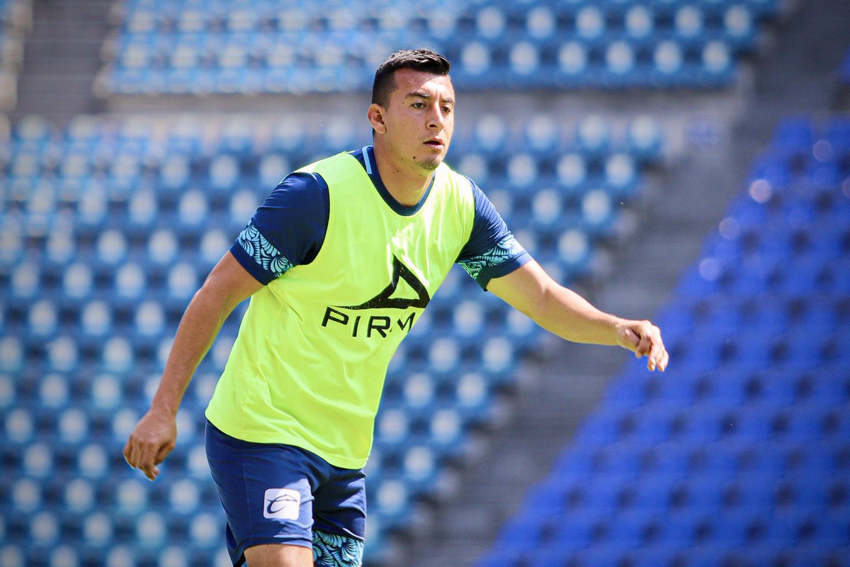 Daniel Álvarez López (@d_alvarez92) on Twitter photo ¡Aquí nadie desiste, siempre con toda la actitud!👊🏻
Semana importante para el <a href="/ClubPueblaMX/">Club Puebla🎽</a>🔵 ¡Más que comprometido con este gran equipo!🫡
#LaFranjaNosUne🎽 este viernes en el Cuauhtémoc banda🏟️🤝🏻 ¡Aquí nadie desiste, siempre con toda la actitud!👊🏻
Semana importante para el <a href="/ClubPueblaMX/">Club Puebla🎽</a>🔵 ¡Más que comprometido con este gran equipo!🫡
#LaFranjaNosUne🎽 este viernes en el Cuauhtémoc banda🏟️🤝🏻