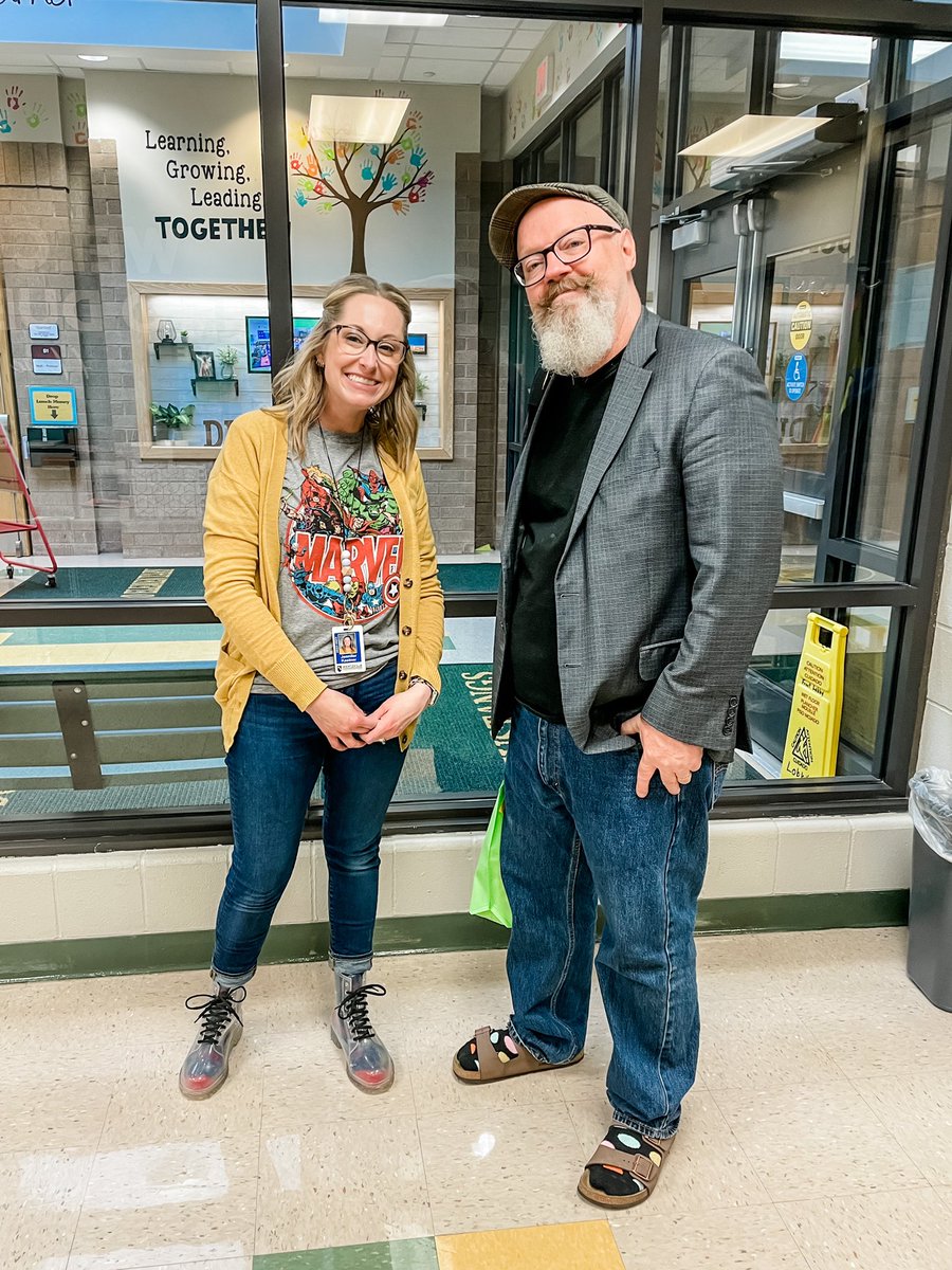 duello_office's tweet photo. We had a super special author visit today - Terry Border! 📚🥳 It was such a cool visit and we are so glad our students got to experience this! Terry’s books are funny and have THE BEST illustrations! 😀 @DuelloLibrary @duello_elem  #WeAreDuello #WeAreWentzville #TerryBorder https://t.co/8Tk4mSKY42