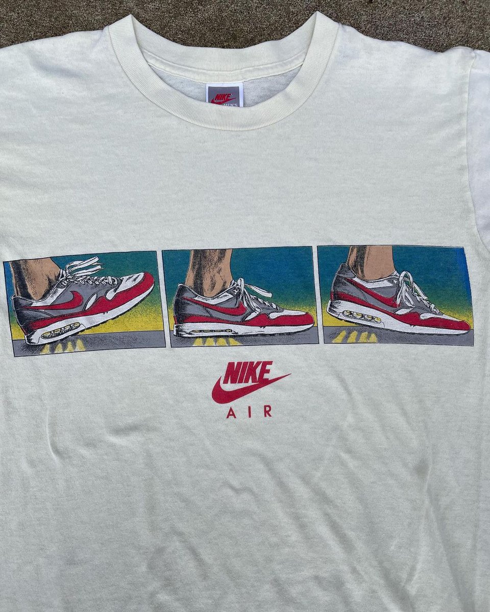 SneakerNews's tweet photo. Nike Air Max 1 Pop Art Tee (1987) https://t.co/sXb8t9uXX9