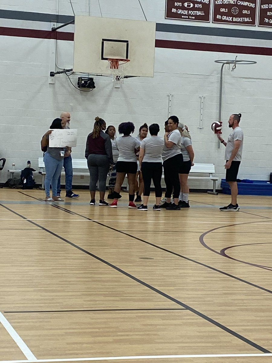 Our staff vs student volleyball game was extremely fun. Our Wunderlich Tops Cats took the victory by beating our Wunderlich Wildcats with a final score of 25-17! Great job Wildcats and Top Cats! <a href="/WunderlichKISD/">Wunderlich Int.</a> <a href="/KleinISD/">Klein ISD</a>