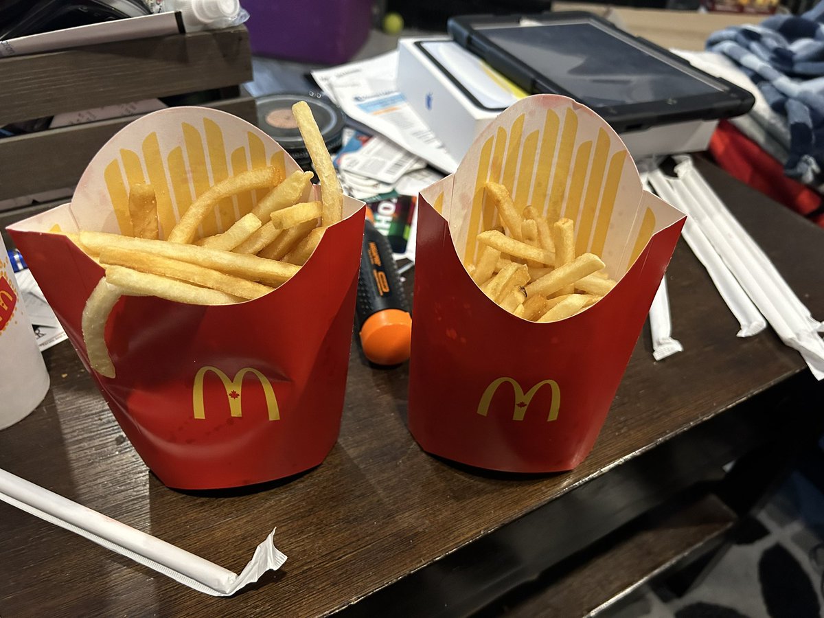 b4vpassat's tweet photo. @McDonaldsCanada since when did #pride not get included in my meal?  #squished fry box means I didn’t get a proper amount and the lack of #ketchup and #mustard makes my #quarterpounder very #disappointing 
#shortchanged #mcdonalds #fries #nothappymeal #nothappy @McDonalds #surrey https://t.co/J0DB9iQODn