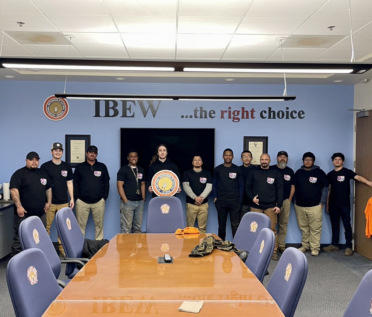 IBEW569's tweet photo. #IBEW569 swore in 12 new members at our Union Hall in #SanDiego ⚡️ Welcome to the #Union and a career with great benefits, pay, and learning opportunities! #UnionStrong #1u #IBEWproud #livebetterworkunion #Apprenticeship #IBEW https://t.co/uKhAce4Juk