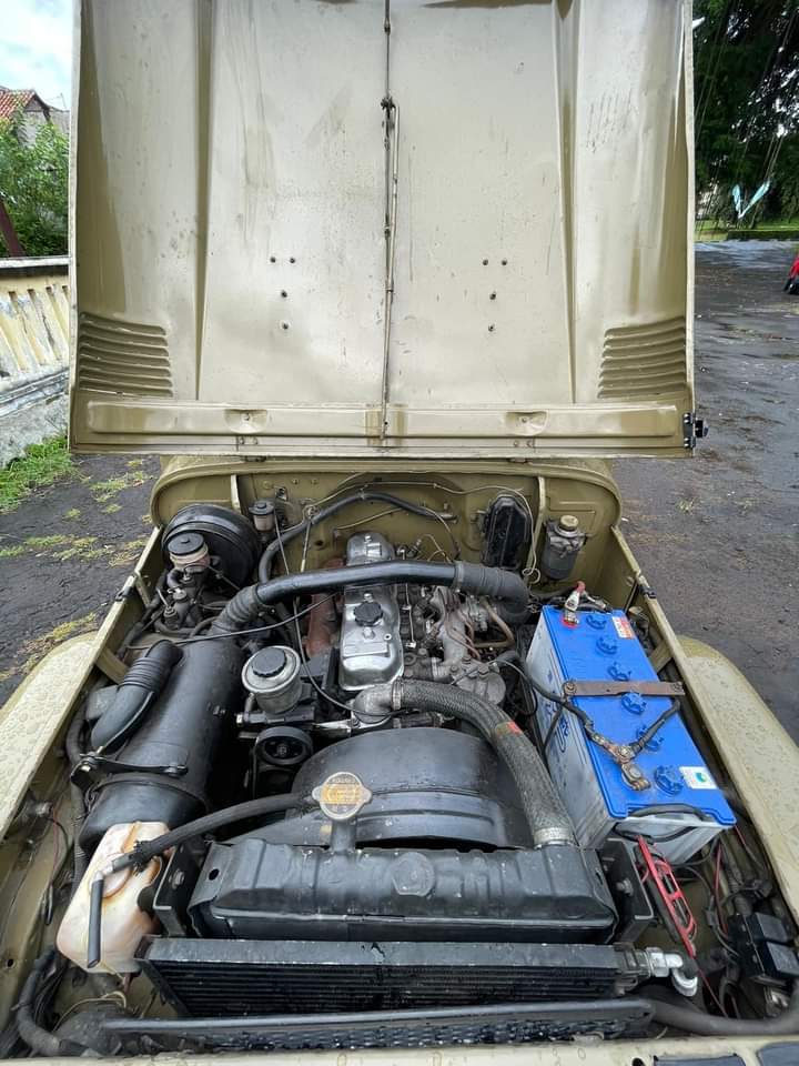 Suka Mobil Tua tweet media