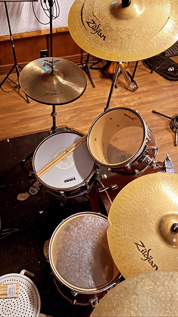 Ensaio hoje foi com o <a href="/SadBoots/">SadBoots</a> 🥁🔥