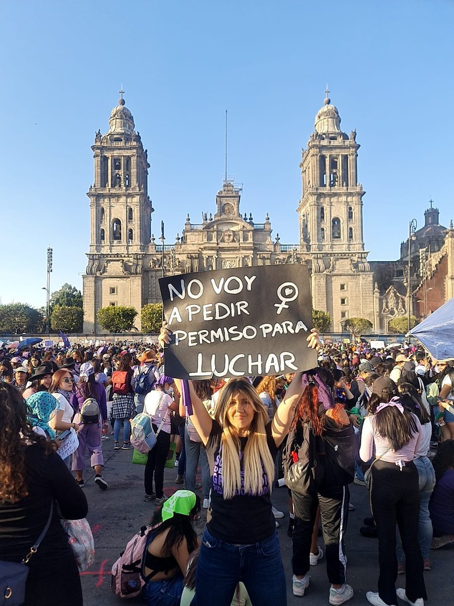 DesireeNavarro's tweet photo. Así concluimos este #8DeMarzo #Marcha8M https://t.co/083SzCbsfU