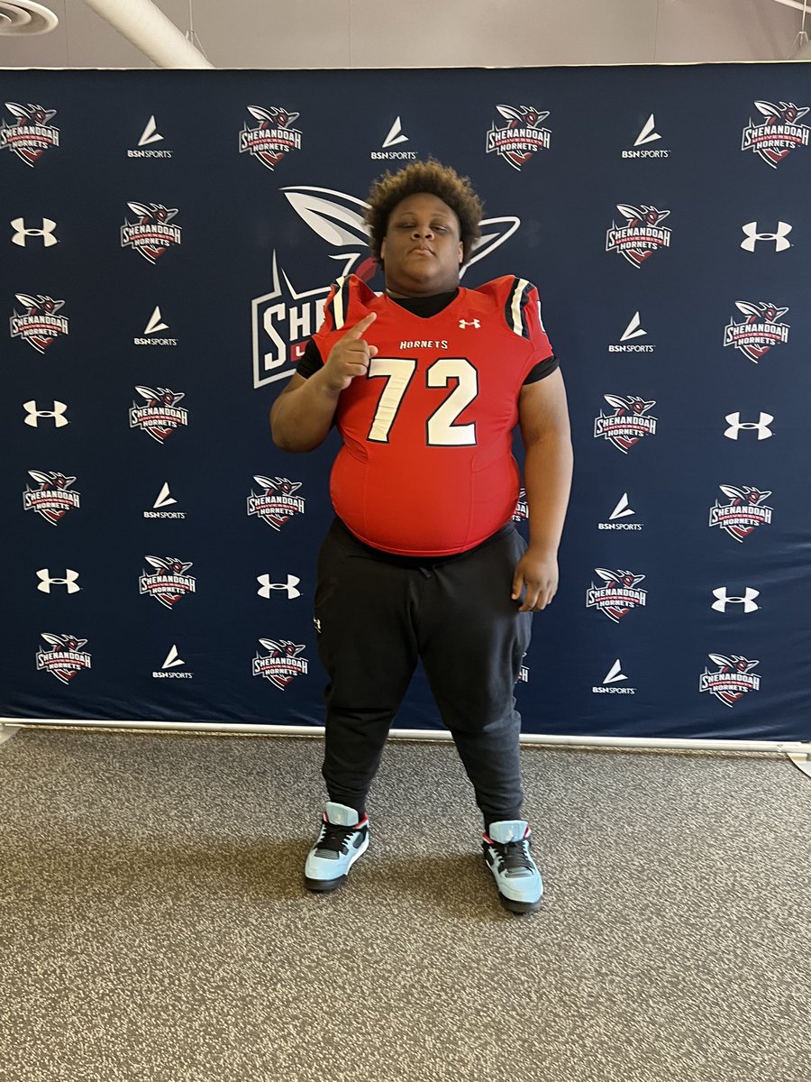 JaylynJones05's tweet photo. I am honored and blessed to receive my second offer from @SUhornetsFB! I want to thank @56ways @yoder847 for the wonderful visit.@JohnRobinette13 @ForestParkHSVA https://t.co/tUg5AL1NsQ