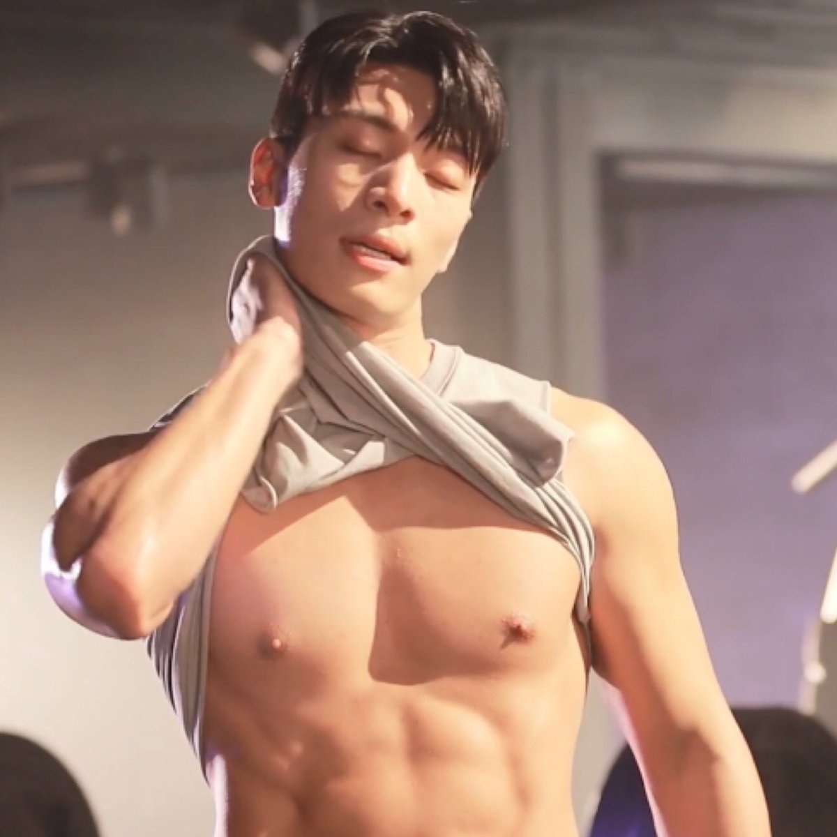 Legendary Kpop Abs ♂️ on Twitter: "RT @iconickpopboys: 2151. Wi Ha Joon / Actor"