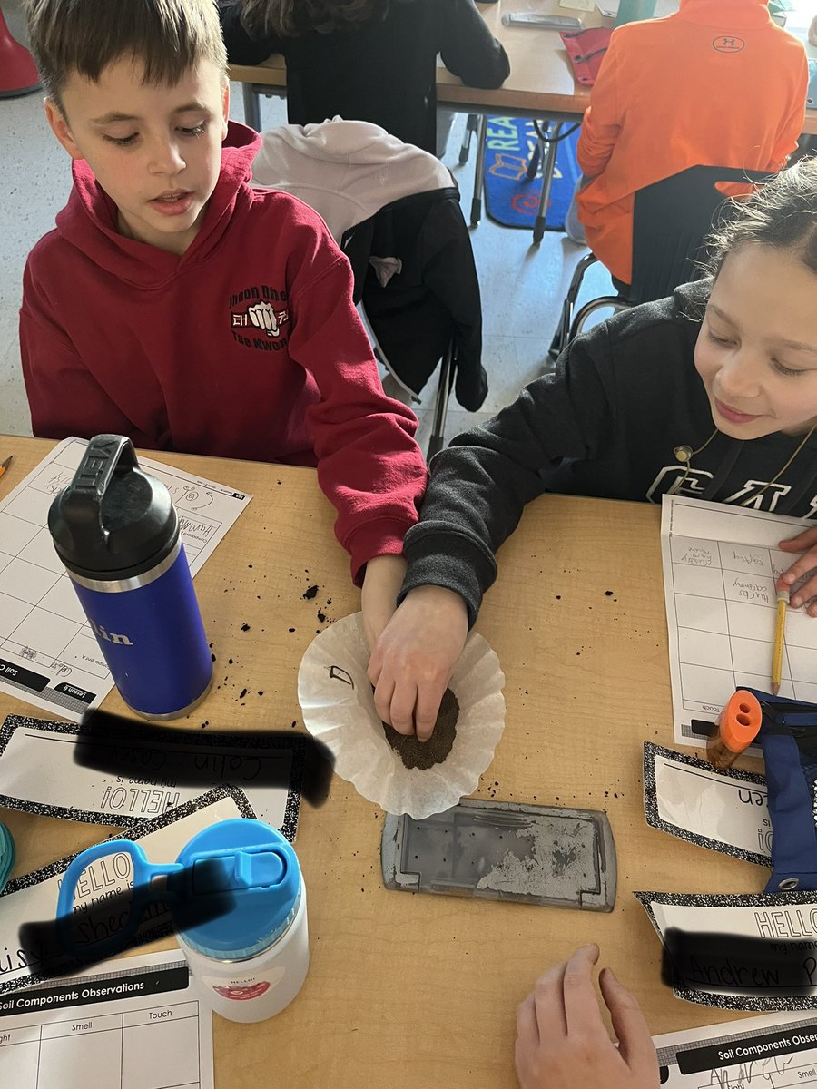 MsLenowicz3rd's tweet image. This week we investigated the components of soil and how much water each can hold!